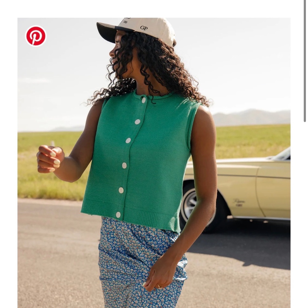 NEW Green Buttoned Top LARGE